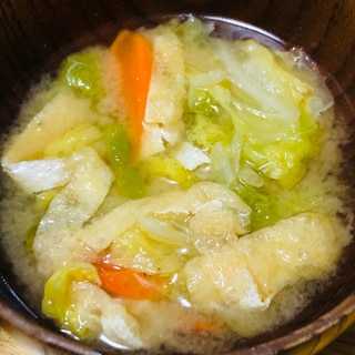 白菜と油揚げの味噌汁